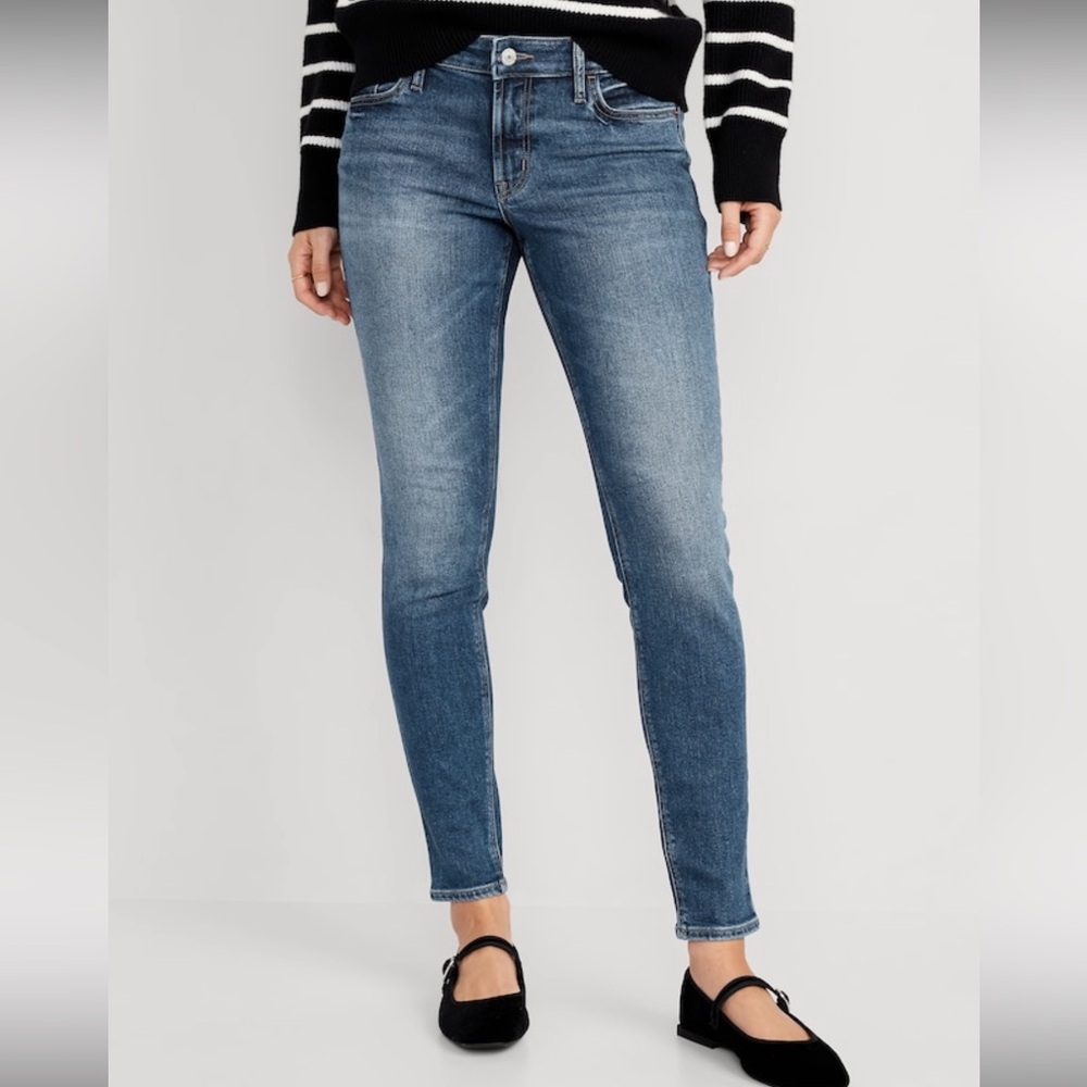 NWT OLD NAVY Mid-Rise Rockstar Super-Skinny Ankle Jeans, Medium Wash, 6 Regular